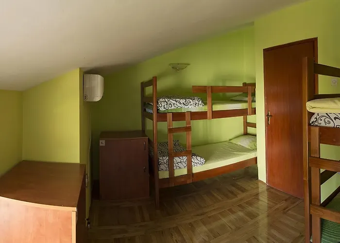 Explorer * Podgorica